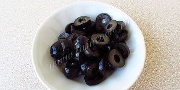 салат из печени трески с маринованным перцем