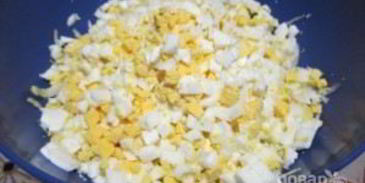 салат из пекинской капусты с ветчиной