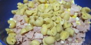 салат из пекинской капусты с ветчиной