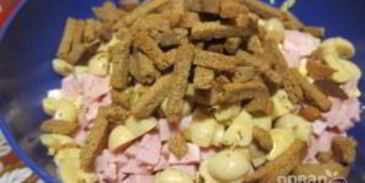 салат из пекинской капусты с ветчиной