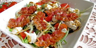 салат из рукколы и бекона