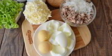 булочки, фаршированные салатом мимоза