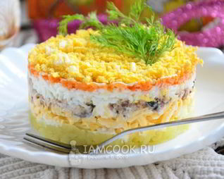 Салат Мимоза с консервами и сыром