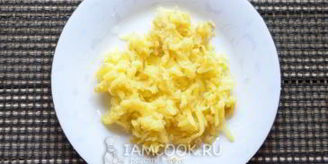 салат мимоза с консервами и сыром