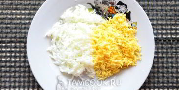 салат мимоза с консервами и сыром