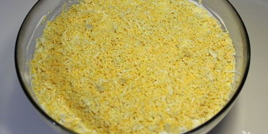 Рецепт слоеного салата мимоза с тунцом