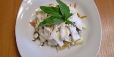 салат петровский с грибами