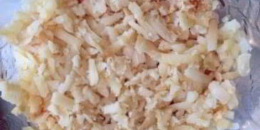 селедка под шубой с семгой и яблоком