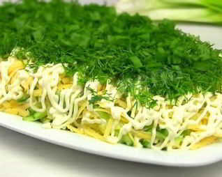 Селедка под зеленой шубой с сыром и без свеклы