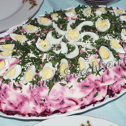 Слои салата Селедка под шубой