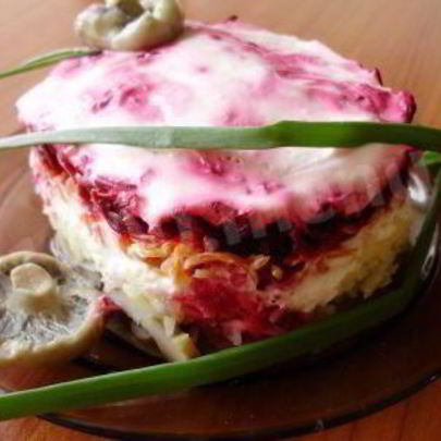 Соленые грузди под шубой с соевым майонезом