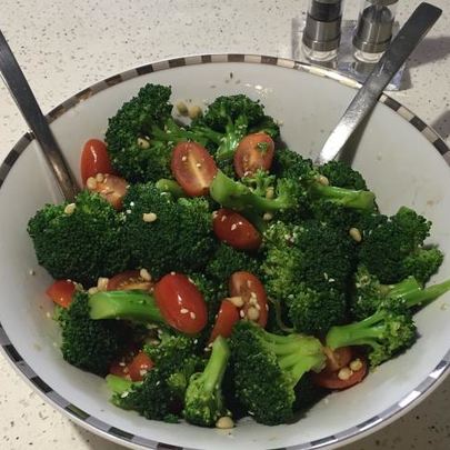 Салат с брокколи
