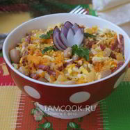 Рецепт Салата с копченой колбасой и фасолью