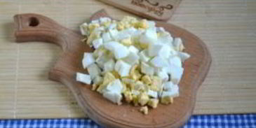 салат с корейской морковкой и грибами