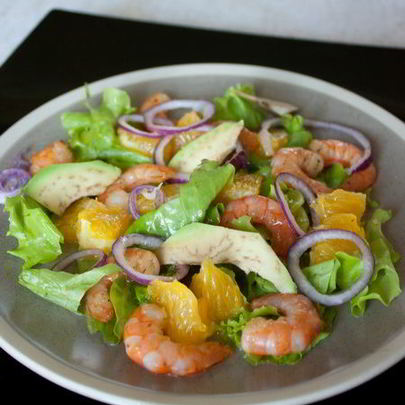 Салат с креветками и апельсином