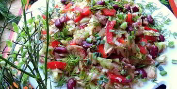 салат с курицей и фасолью весна