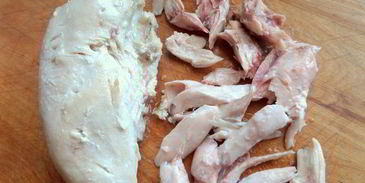 салат с курицей и фасолью весна