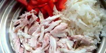 салат с курицей и фасолью весна