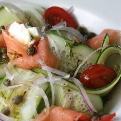 Салат с семгой и огурцом