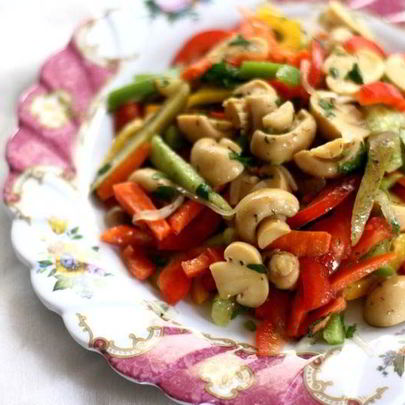 Салат с шампиньонами консервированными