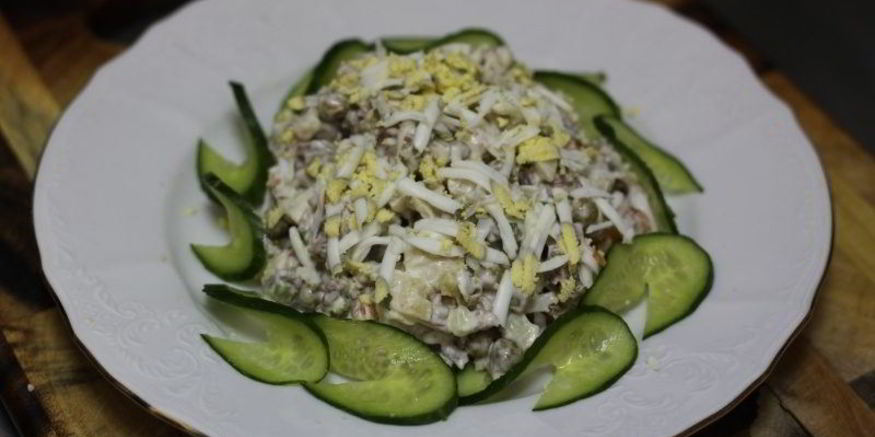 Рецепт салата с языкома и ветчиного