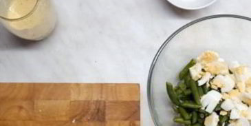 салат с зеленой фасолью и яйцом