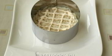 салат слоеный с ветчиной и сыром