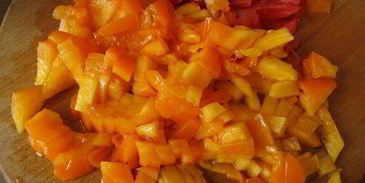 салат со спаржевой фасолью и тунцом