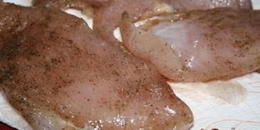 хрустящий салат с индейкой и сухариками лжецезарь