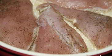 хрустящий салат с индейкой и сухариками лжецезарь