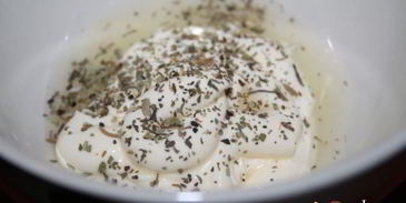 хрустящий салат с индейкой и сухариками лжецезарь