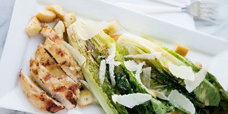 Рецепт салата цезарь легкий