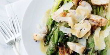 салат цезарь легкий