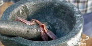 салат цезарь с анчоусами