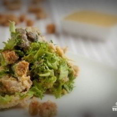 Салат Цезарь с грибами