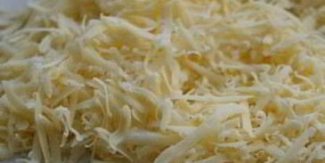 салат цезарь с колбасой