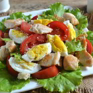 Рецепт Салата Цезарь с курицей и сухариками