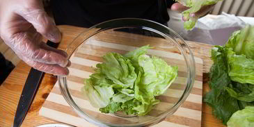 салат цезарь с курицей