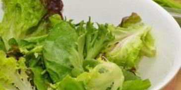 салат цезарь с перцем