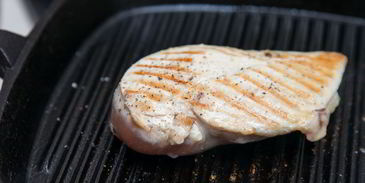 шашлык из куриной грудки под соусом цезарь