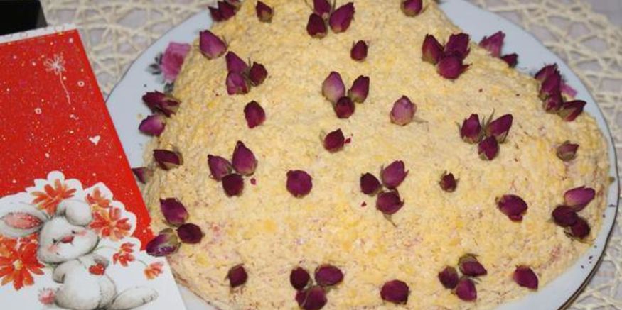 Рецепт слоеного салата с крабовыми палочками и картофелема