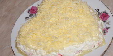 слоеный салат с крабовыми палочками и картофелем