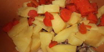 салат с сельдью под соусом винегрет