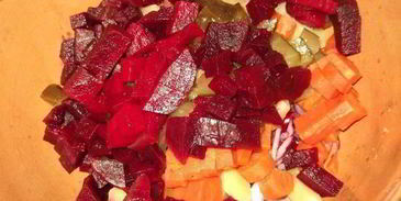 салат с сельдью под соусом винегрет