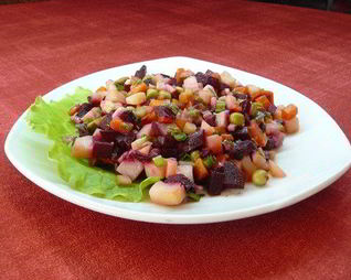 Винегрет с соленым огурцом