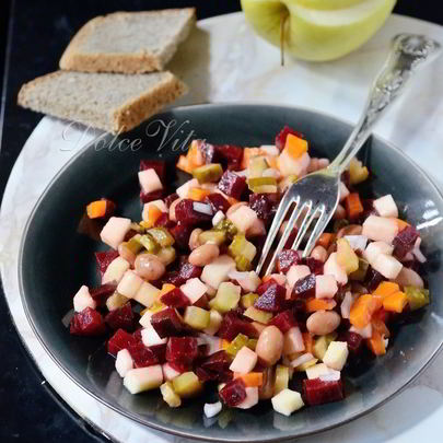 Винегрет с яблоком