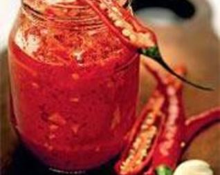 Харисса — соус из перца чили и чеснока с кориандром