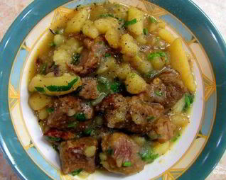 Соус из баранины с картошкой