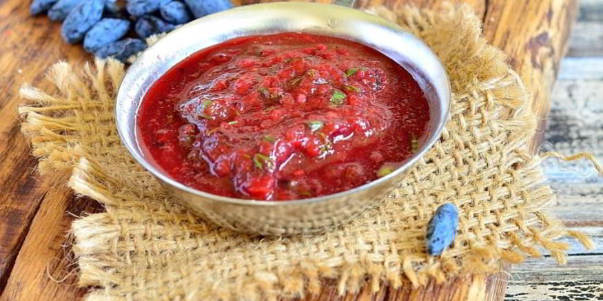 Рецепт соуса из гриль-перец с жимолостью