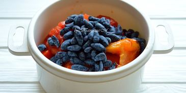 соус из гриль-перца с жимолостью